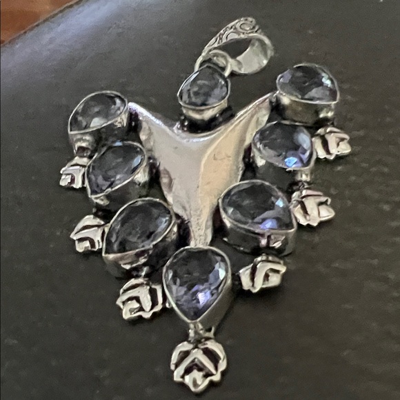 Elegant Silver and purple Pendant Necklace - Picture 10 of 10